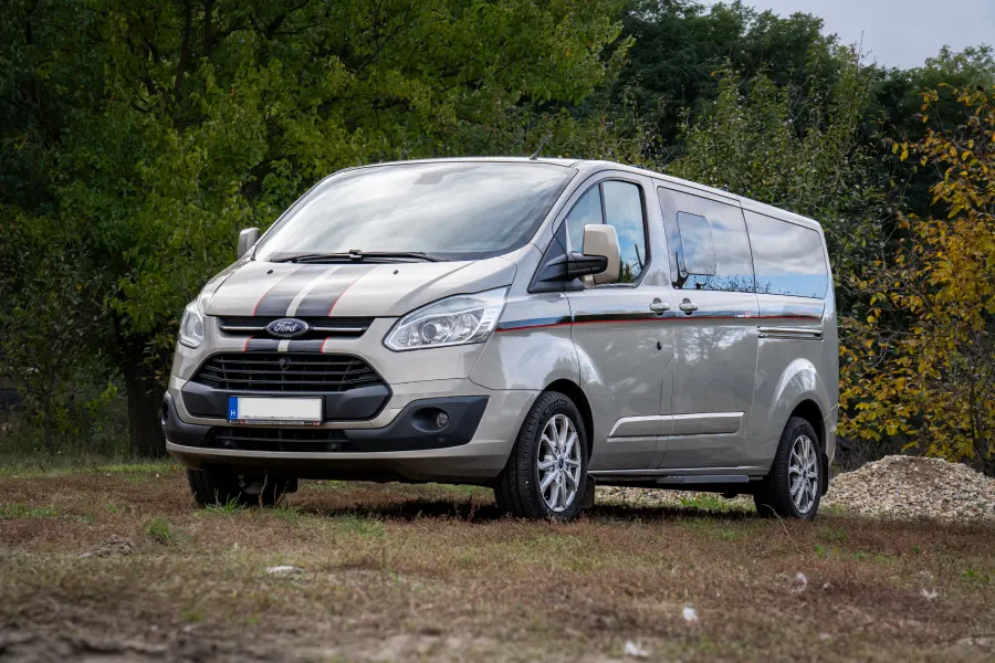 Ford Transit Costum bérelhető